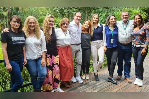 Astrid compartió, sobre todo, con sus compañeros de Bienestar Universitario de la UNAL Medellín. Foto: cortesía Jorge Eliécer Ceballos Sáenz.