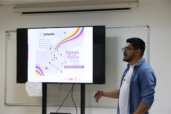 Los diálogos participativos se realizaron para recoger las voces y opiniones de los distintos estamentos universitarios. Foto: cortesía Enarmonia.
