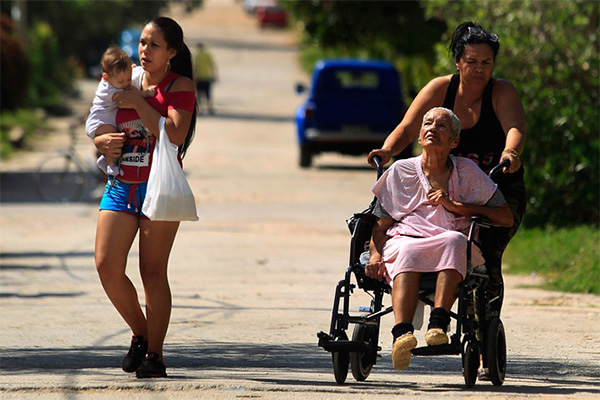 La decisión que tomó la Corte Constitucional se dio para favorecer a las mujeres cuidadoras. Foto: tomada de acortar.link/o3BuKz