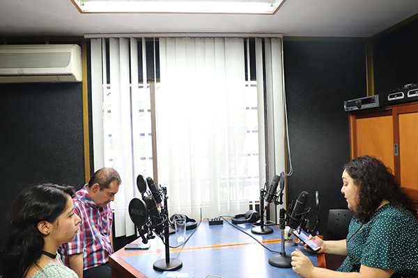 Radio UNAL puede sintonizarse por los 100.4 FM en Medellín. Foto de Unimedios