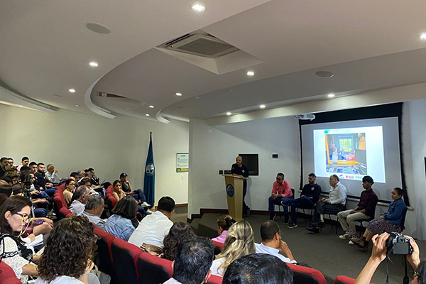 En la presentación se habló de que, con el Centro Cultural e Investigativo se busca demostrar cómo es el proceso productivo de la cadena minera. Foto de Unimedios.