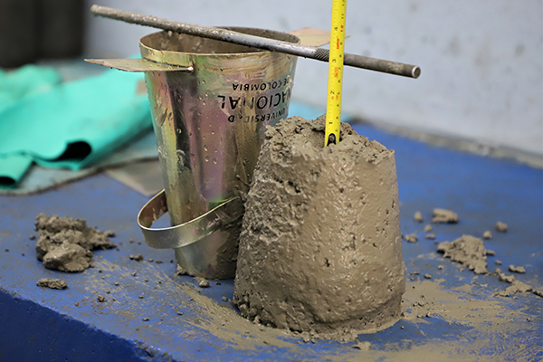 El dispositivo también ahorra material en un 65%. Foto de Unimedios.