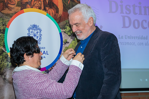Federico Restrepo Posada fue distinguido con el Doctorado Honoris Causa. Foto de Unimedios.