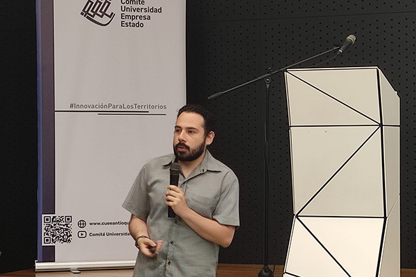 Proyecto "Desarrollo de una turbina hidrocinética tipo propela para la generación de energía eléctrica". "Proponemos una nueva metodología de extracción de energía de nuestros afluentes hídricos". Daniel Tobón, UdeA. Foto Unimedios Medellín.