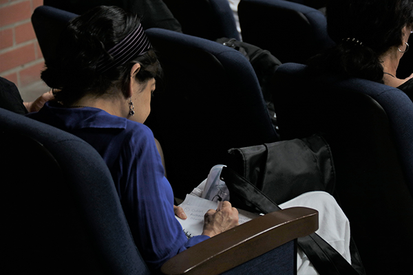 Al final del encuentro se respondieron preguntas de los asistentes. Foto Unimedios.