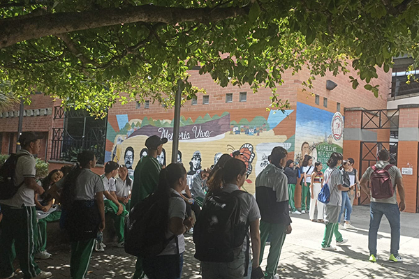 Los estudiantes recorrieron el campus El Volador. Foto cortesía de la Oficina de Comunicaciones de la FCHE.