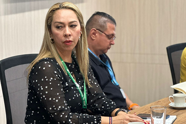 La profesora Laura Moisá Elicabide, vicerrectora de la UNAL Medellín, celebra este espacio para el diálogo integral de los derechos humanos. Foto Unimedios.