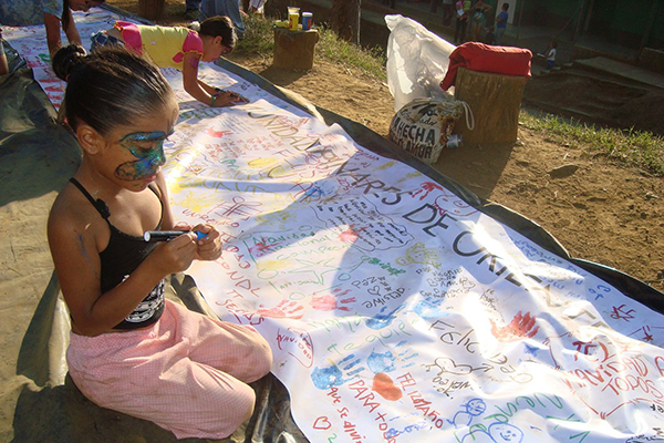 Aunque la ayuda es para toda la comunidad, las iniciativas benefician principalmente a niños, jóvenes y adultos mayores. Foto cortesía de Rafael Rueda.
