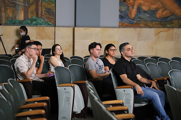 La conferencia se realizó en el Aula Máxima Pedro Nel Gómez de la Facultad de Minas. Foto de Unimedios.