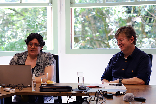 Laura Carla Moisá Elicabide, nueva vicerrectora de la UNAL Sede Medellín, y el Vicerrector saliente, Juan Camilo Restrepo Gutiérrez se reunieron para agradecer al equipo administrativo que termina su gestión. Foto Unimedios Medellín