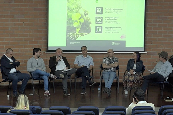 El Panel reunió a docentes de varias facultades. Foto de Unimedios.