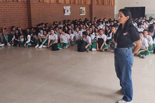 La UNAL Medellín quiere motivar a los jóvenes a construir su proyecto de vida en torno a la educación superior. Foto cortesía Dirección de Investigación y Extensión.