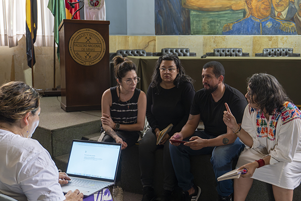 Los talleres se gestaron en sistemas de indicadores, acciones y lineamientos de prevención, detección y atención frente a las DyVBG y en acciones y lineamientos en justicia reparativa y no repetición. Foto Facultad de Minas.