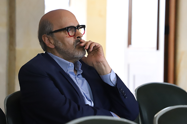 El profesor Leopoldo Múnera, Rector de la UNAL, presidió la sesión. Foto Facultad de Minas UNAL Medellín.