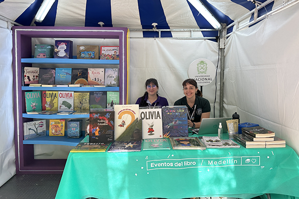 La Tienda y Librería UNAL participa con mas de 80 títulos. Foto Unimedios Medellín.