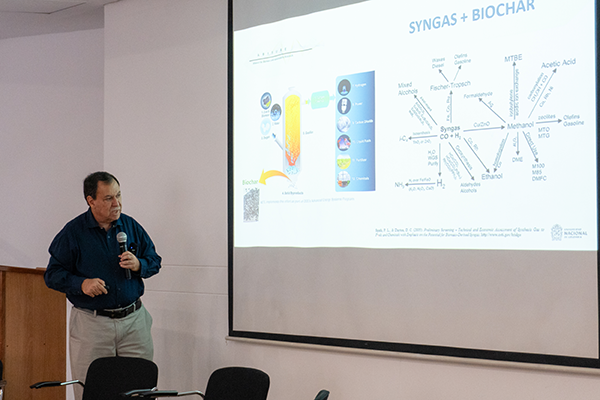 El Primer Foro de Valorización de Residuos Orgánicos se realizó en la Facultad de Minas. Foto cortesía de la Oficina de Comunicaciones de la Facultad de Minas.