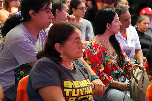 Asistieron personas integrantes de colectivos sociales. Foto de Unimedios.