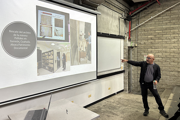 La conferencia magistral fue abierta a toda la comunidad universitaria de la Sede. Foto Unimedios.