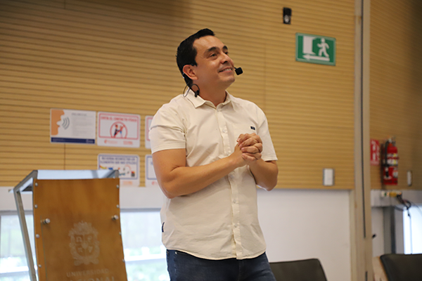 Dany Hoyos, humorista, comunicador social y creador del personaje "Suso". Foto Unimedios.