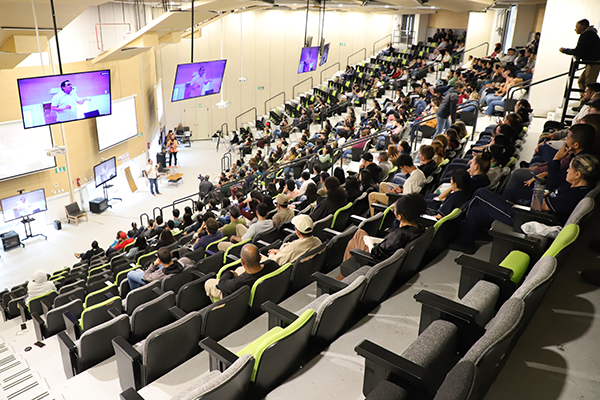 El evento fue promovido por la Dirección de Personal Académico y Administrativo, extendiendo la invitación a toda la comunidad universitaria, incluyendo estudiantes. Foto Unimedios.
